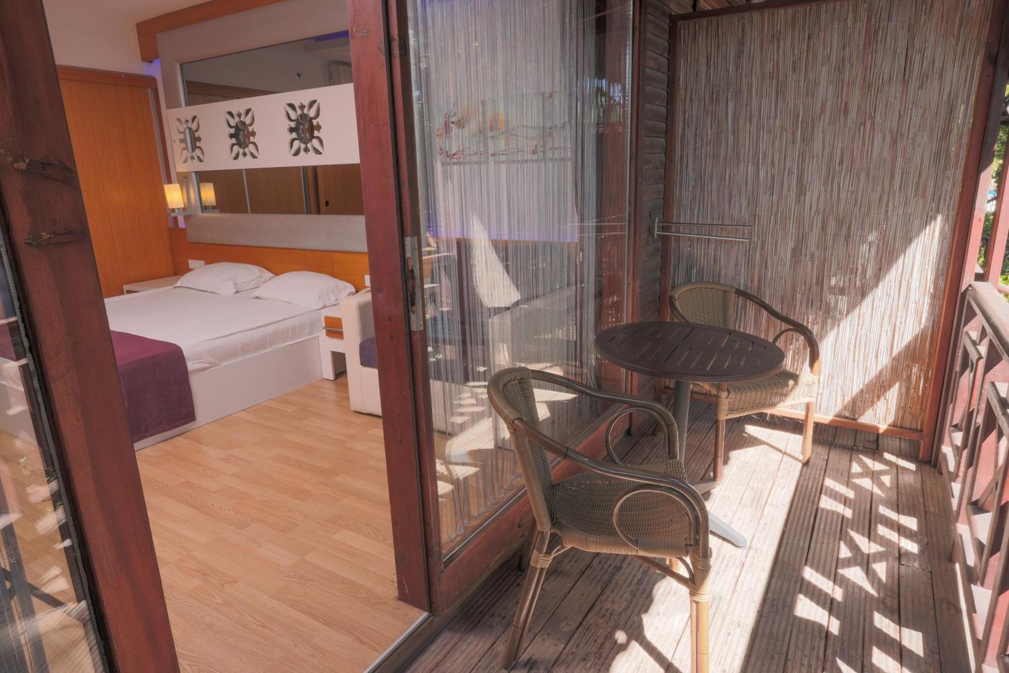 Flora Garden Beach Hotel - Adults Only 16 Plus - Couples Concept Kızılot Εξωτερικό φωτογραφία